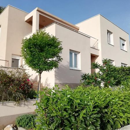 Apartment Dandelion Brela Luaran gambar