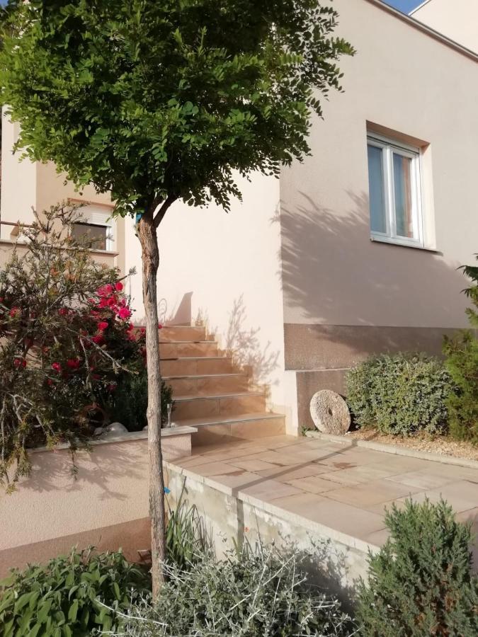 Apartment Dandelion Brela Luaran gambar