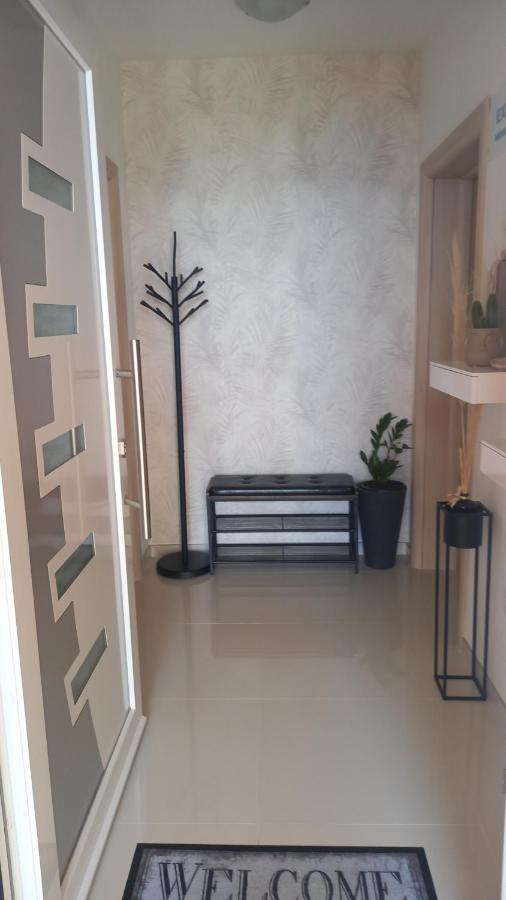 Apartment Dandelion Brela Luaran gambar